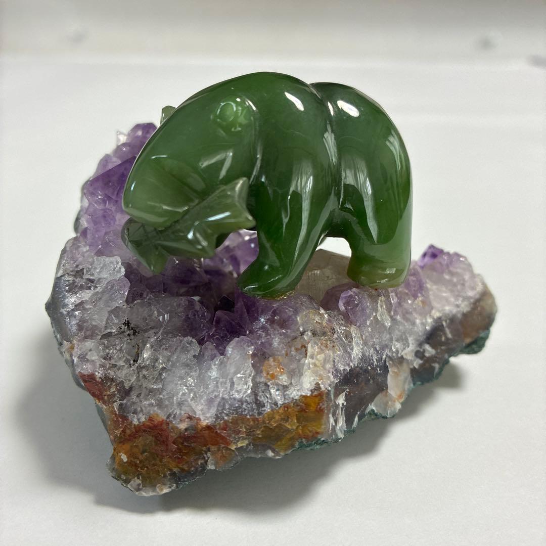 翡翠 クマの置物 アメジスト台座付き