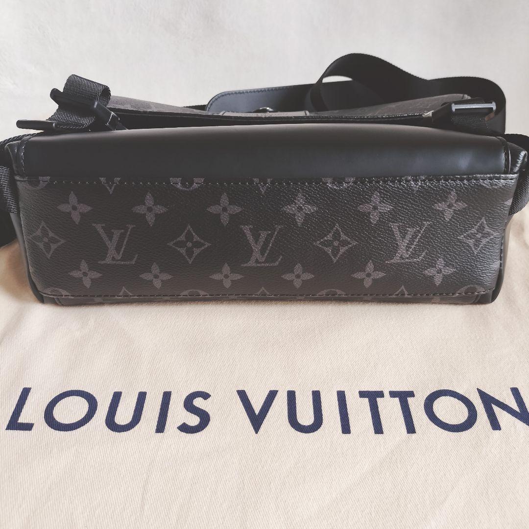 ルイヴィトン エクリプス メッセンジャーヴォワヤージュPM