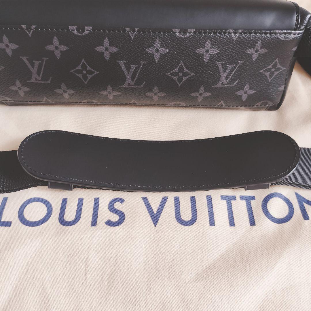 ルイヴィトン エクリプス メッセンジャーヴォワヤージュPM