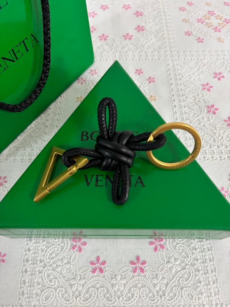 男女兼用 Bottega Veneta ブラック レザー キーホルダー