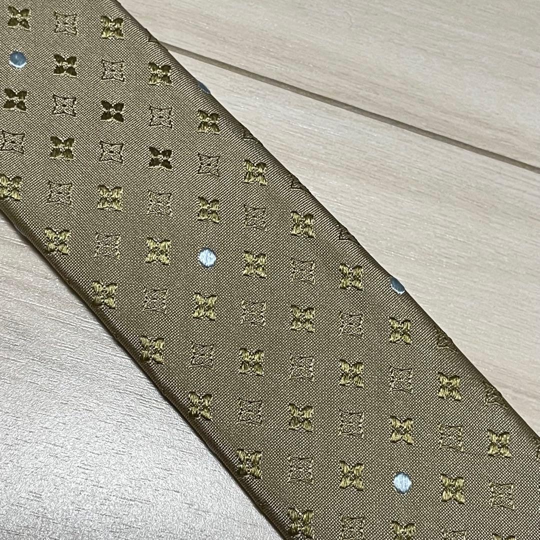【美品】　ルイヴィトン　モノグラム総柄ネクタイ　シルク100%シャンパンゴールド