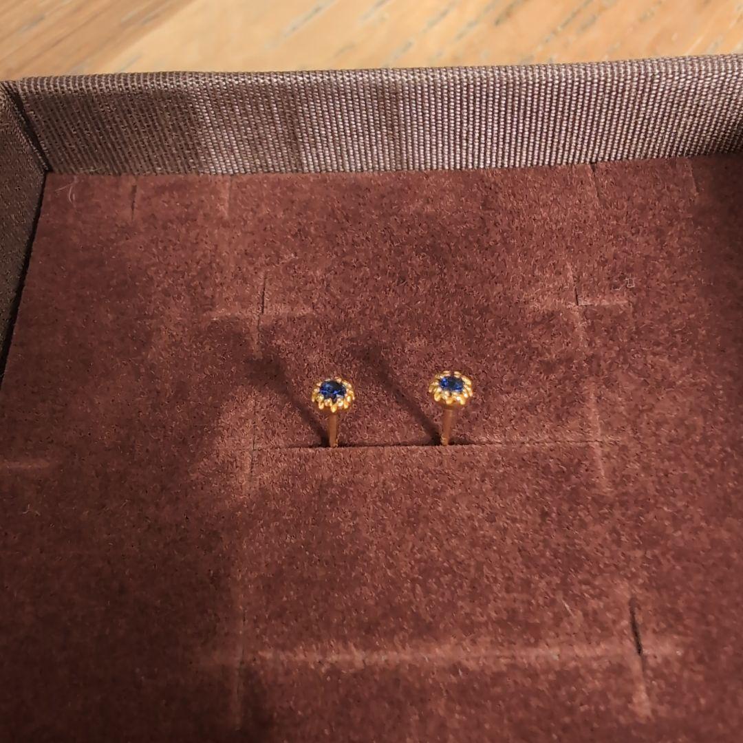 【Ruuu】ete　18K　フルール　ピアス　サファイヤ　9月