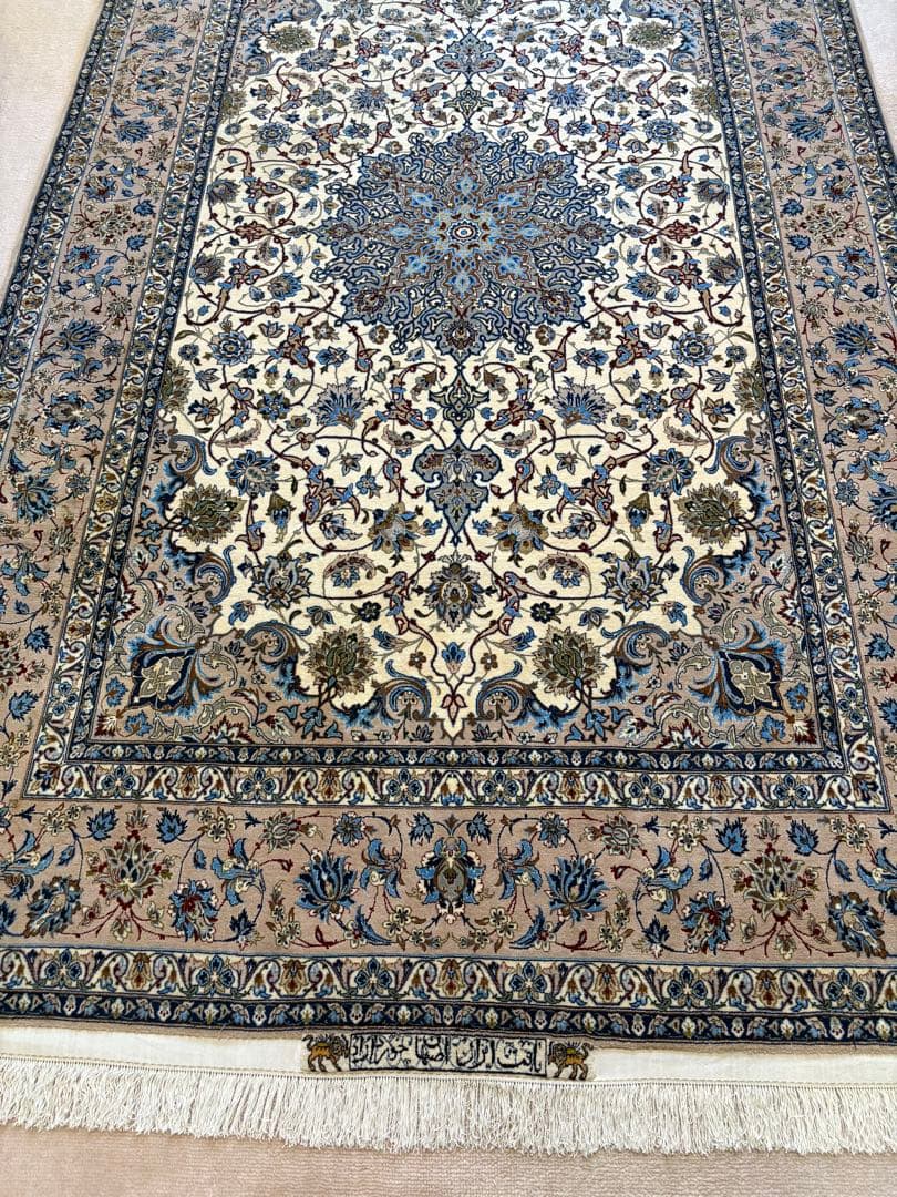 ペルシア絨毯イスファハン産（コルダザード工房）サイズ約232x148cm