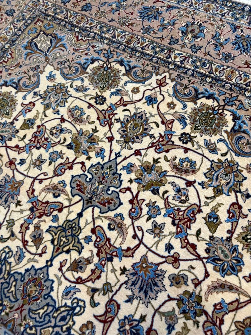 ペルシア絨毯イスファハン産（コルダザード工房）サイズ約232x148cm