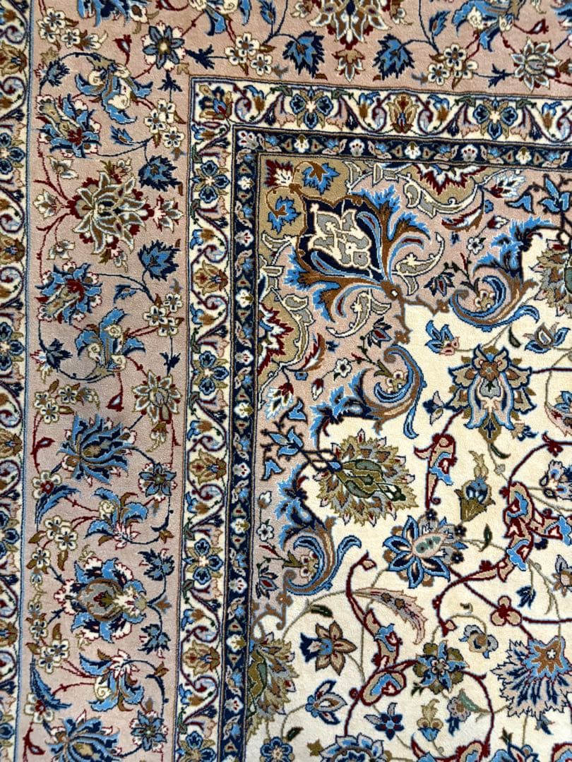 ペルシア絨毯イスファハン産（コルダザード工房）サイズ約232x148cm