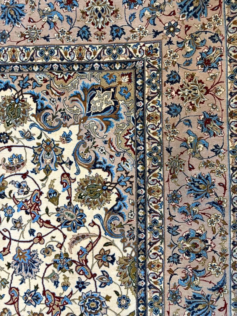 ペルシア絨毯イスファハン産（コルダザード工房）サイズ約232x148cm