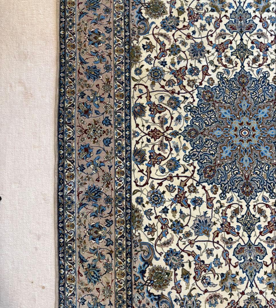 ペルシア絨毯イスファハン産（コルダザード工房）サイズ約232x148cm