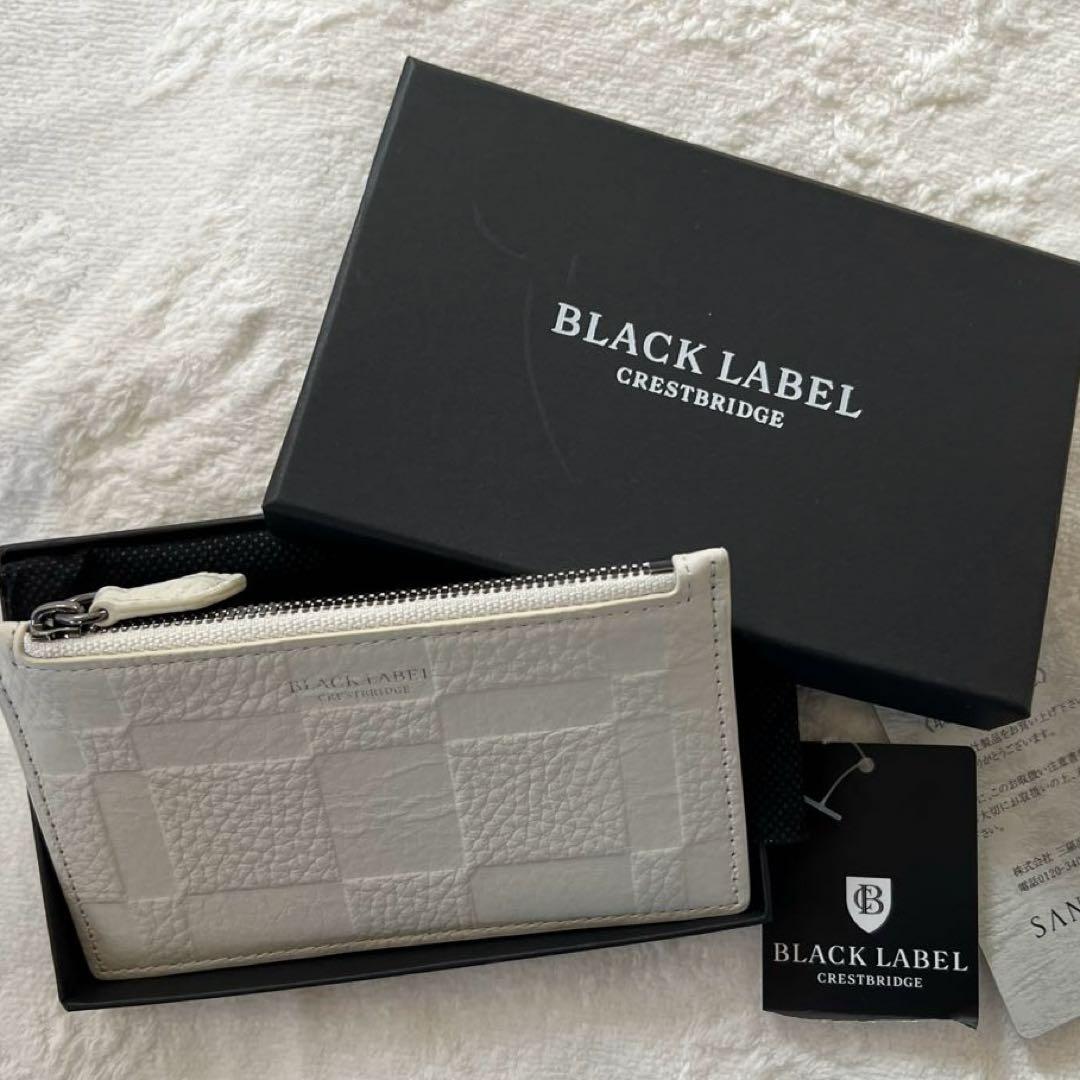 新品未使用品ブラックレーベルクリストブリッジ牛革ホワイトカード小銭入り財布(箱付