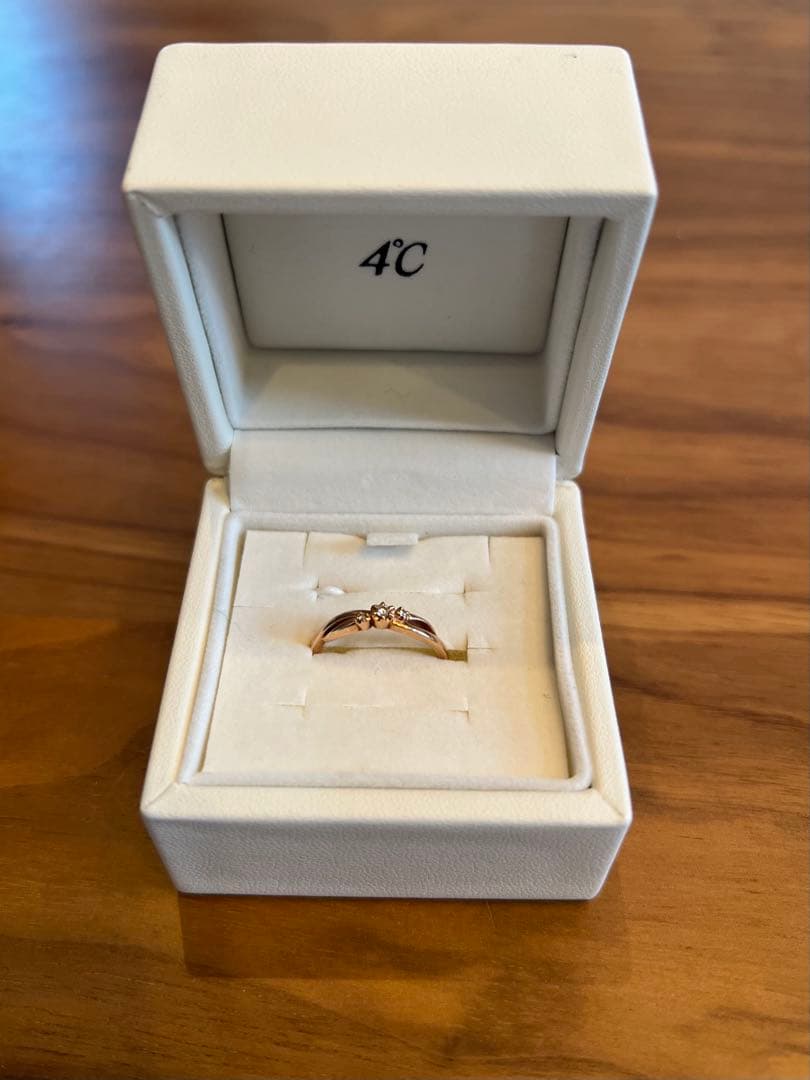 4℃ K10 ピンクゴールド ダイヤ3石リング（1.5g）