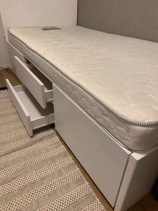 シングルベッド(マットレス付)