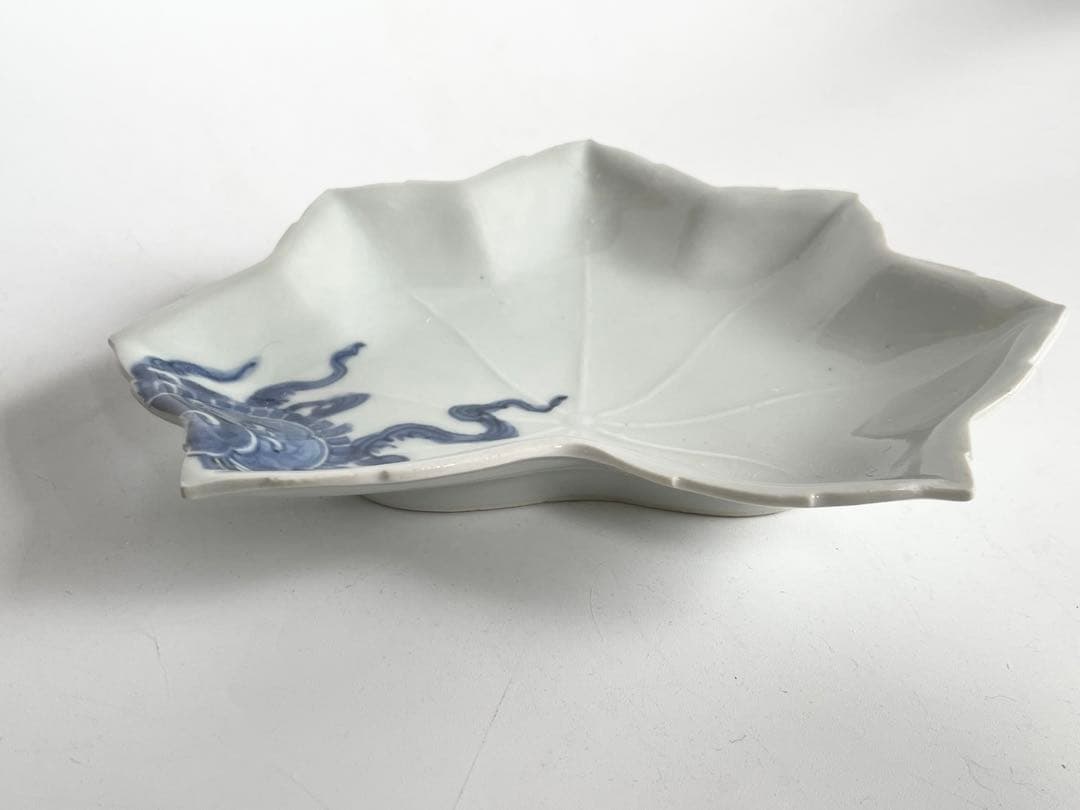 骨董　アンティーク　藍九谷　染付如意雲文楓形皿　変形皿