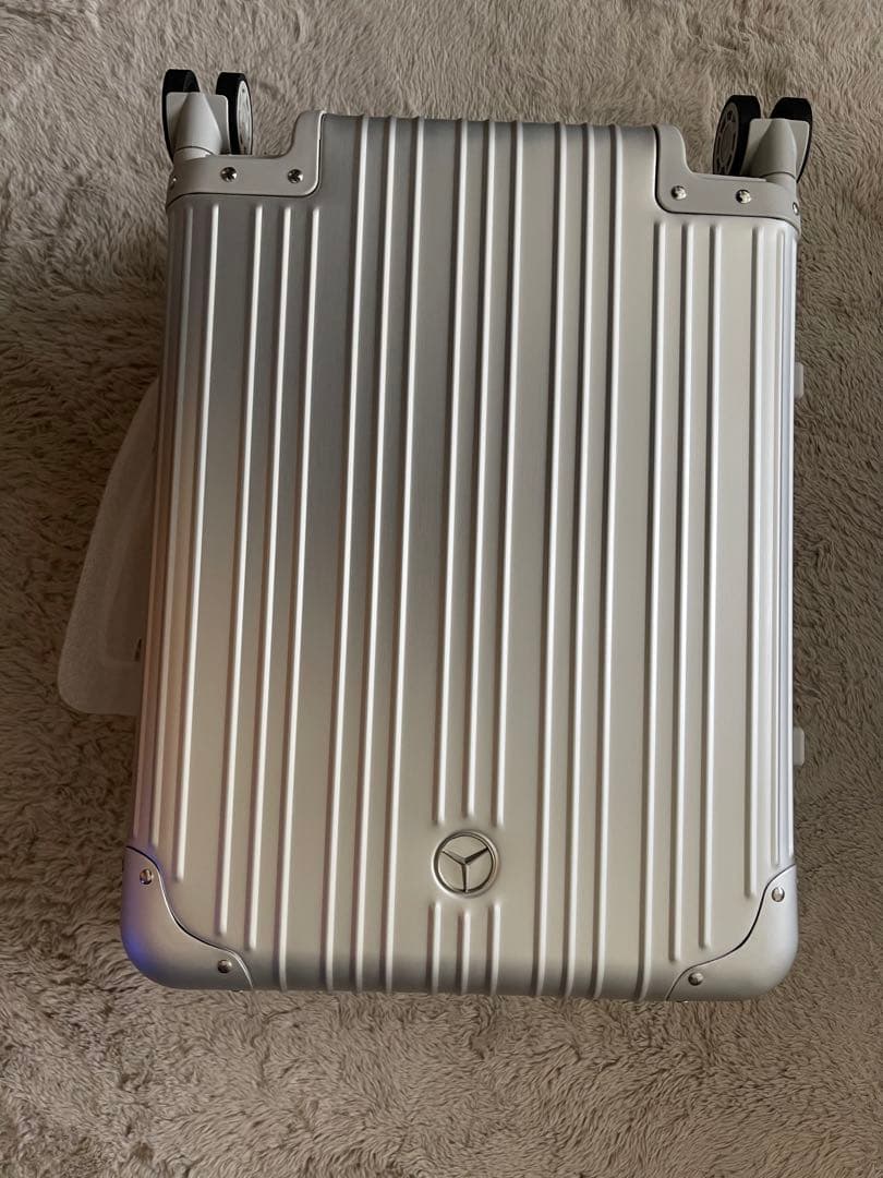 メルセデスベンツ　アルミ　スーツケース32L