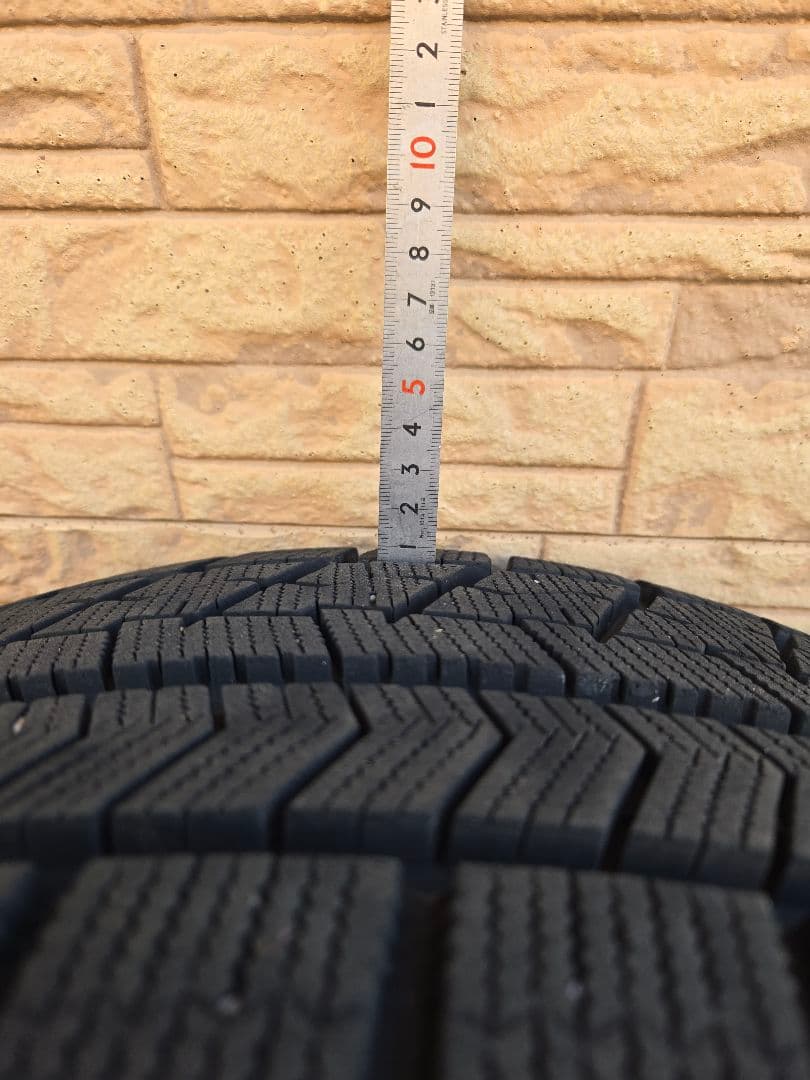 ブリジストン　スタッドレスタイヤ　215/55/R17 ２本セット