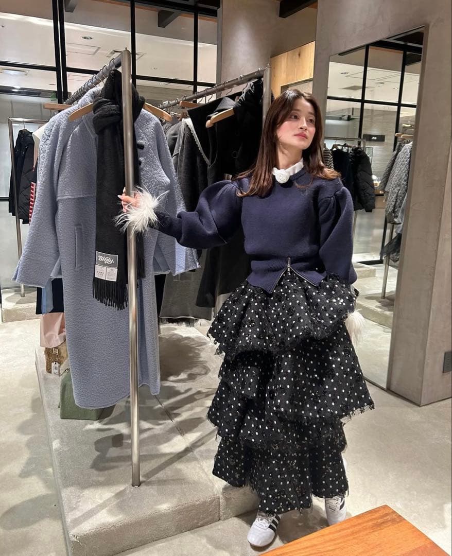 【新品未使用】Bibiy. パフスリーブファーニット ネイビー