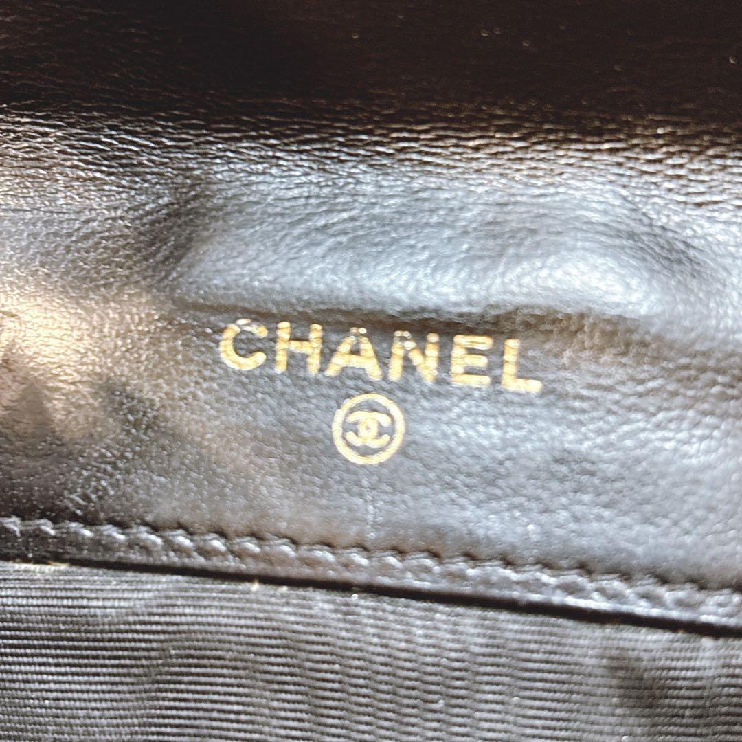 【シャネル】パテントレザー ココマーク Wホック 折財布 チェーンウォレット 黒