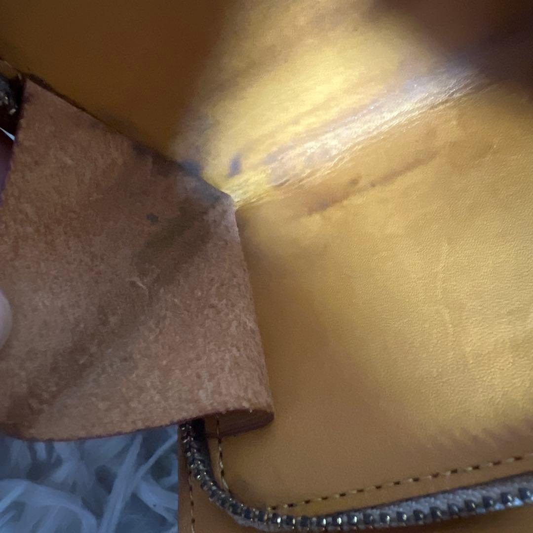 isolaパイソン財布　本革　ジャバラ　コロコロ財布　アイソラ