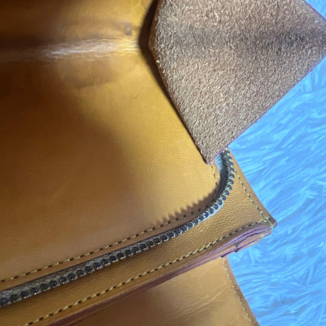 isolaパイソン財布　本革　ジャバラ　コロコロ財布　アイソラ