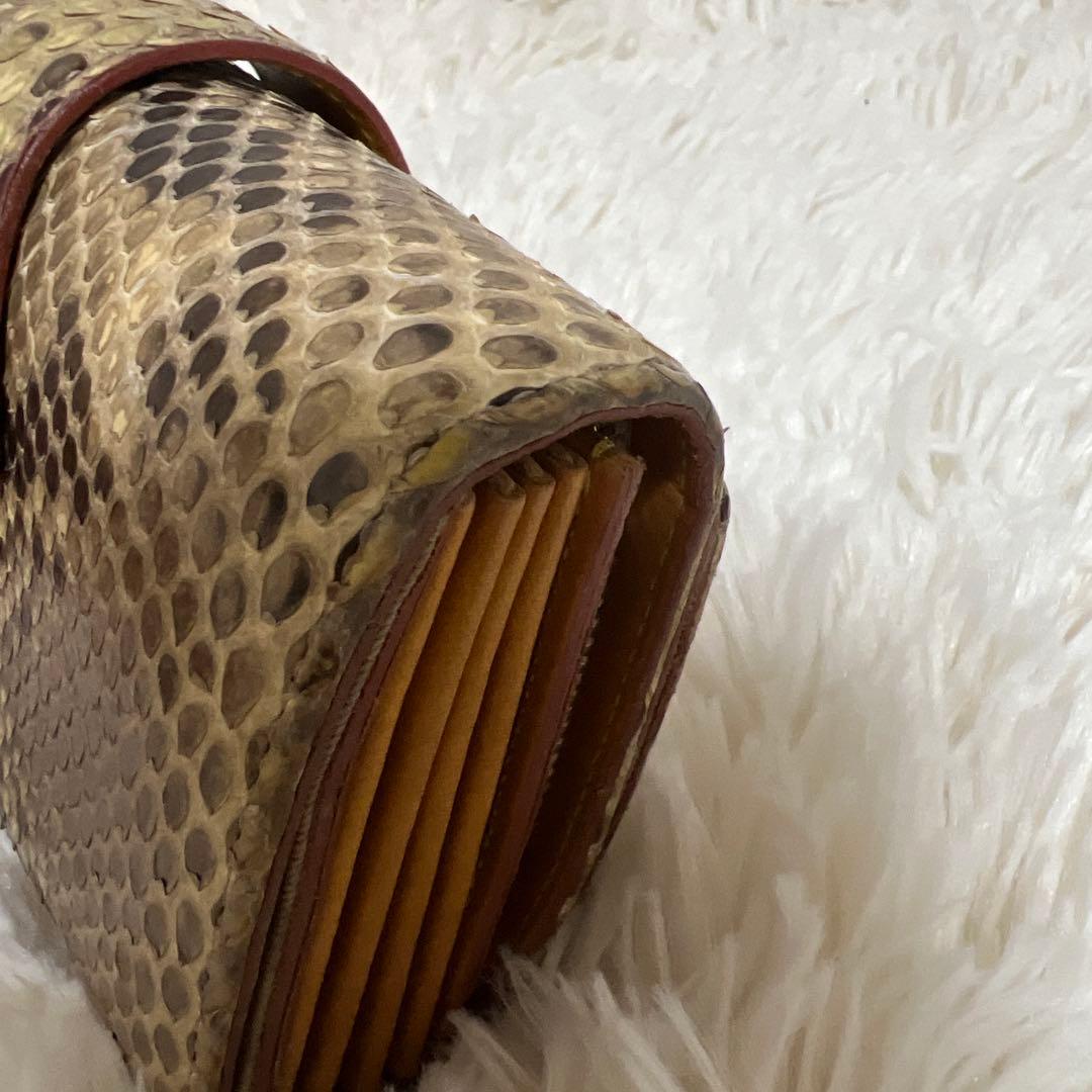 isolaパイソン財布　本革　ジャバラ　コロコロ財布　アイソラ