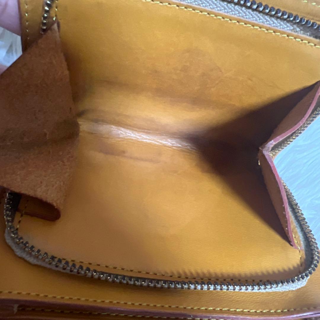 isolaパイソン財布　本革　ジャバラ　コロコロ財布　アイソラ