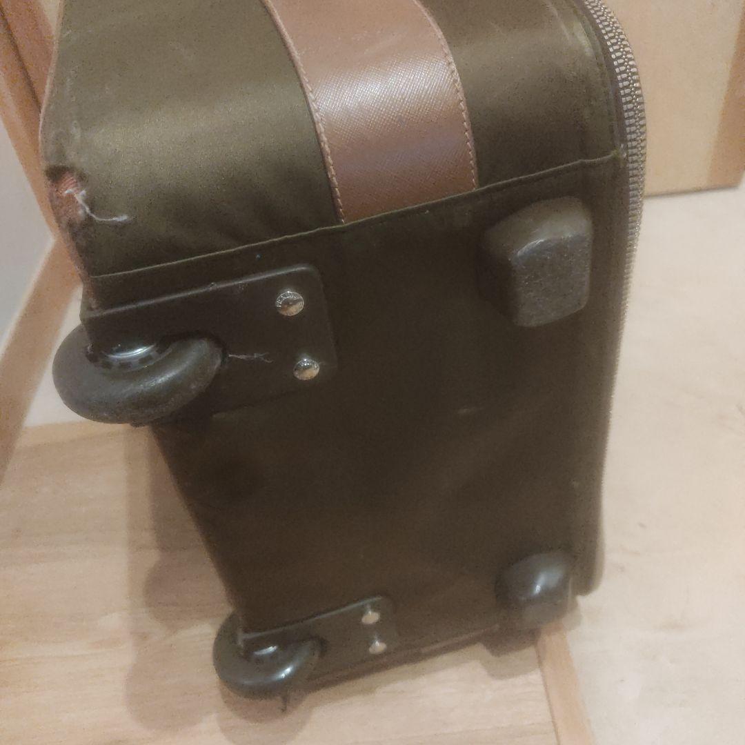 PRADA オリーブ色 ナイロンキャリーケース