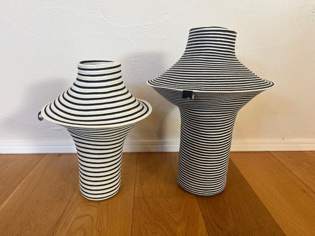 MOBJE モブジェ　フラワーベース2個セット　白/黒