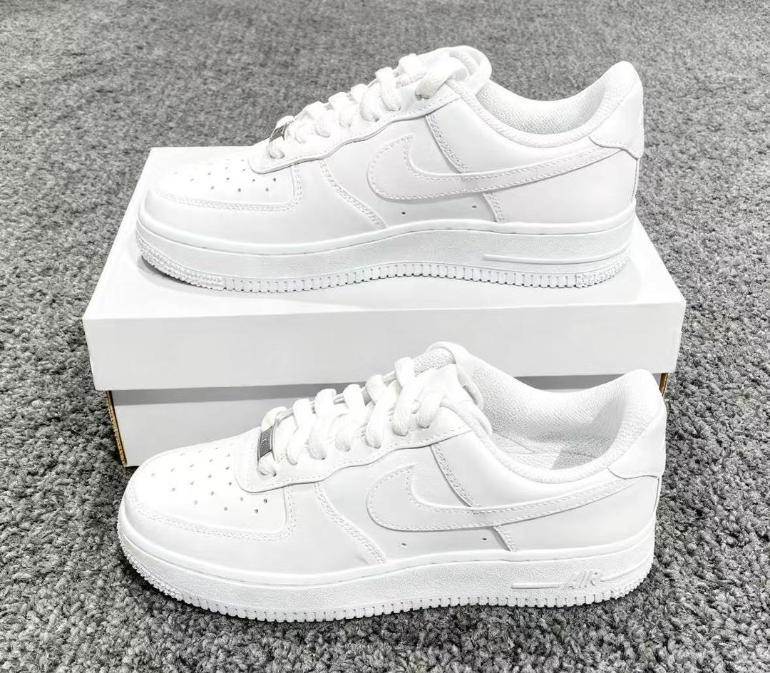 靴 nike air force 1 low white