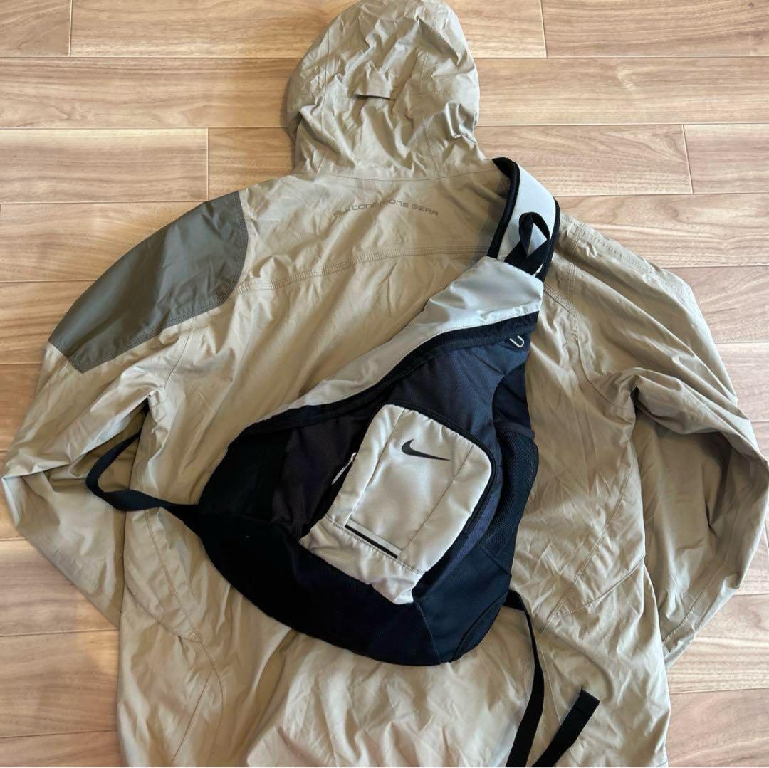 90s nike ナイキ　メッセンジャーバッグ　ワンショルダー　黒　古着　90s