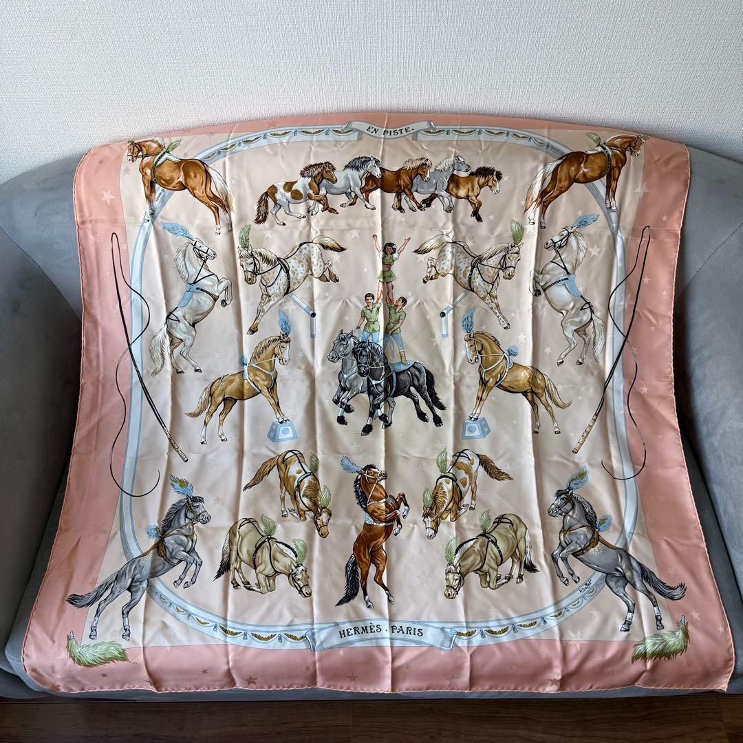 エルメス カレ 90 EN PISTE スカーフ シルク バンダナ ピンク