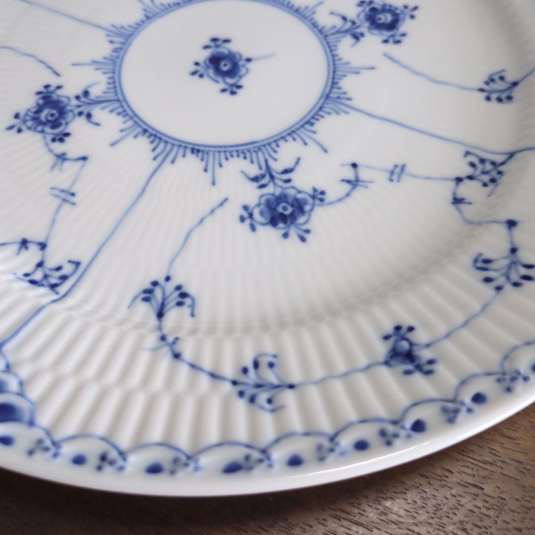 専用　ロイヤルコペンハーゲン　青い花模様の陶磁器皿 27.5cm