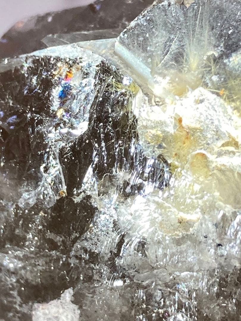 タイチンルチル内包✨虹入り　スモーキー　クォーツ かちわり　ラフストーン　原石