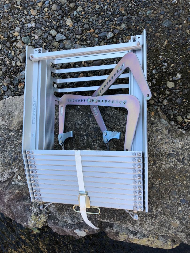 金属製 避難はしご　つり下げはしご(伸縮式)(B15)