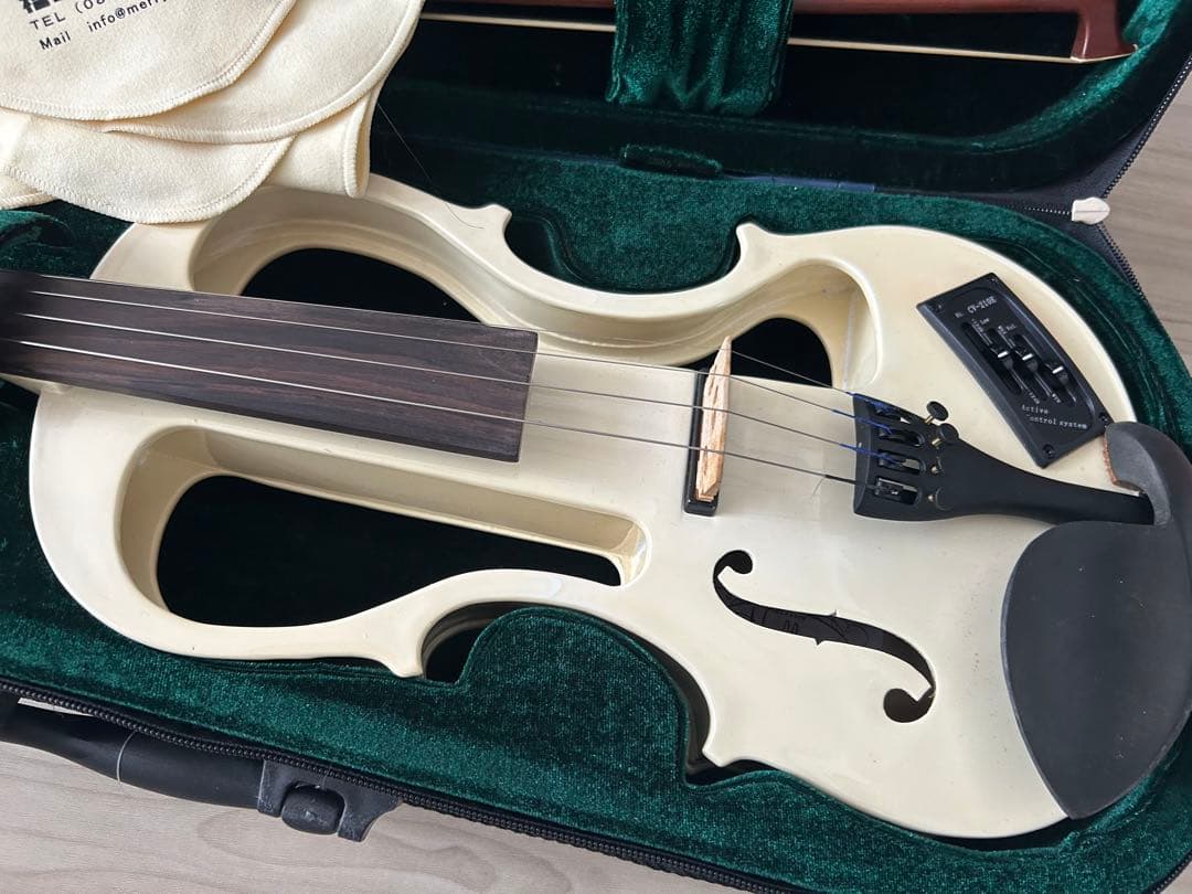 値下げ交渉可　電子ヴァイオリン　タグ付き
