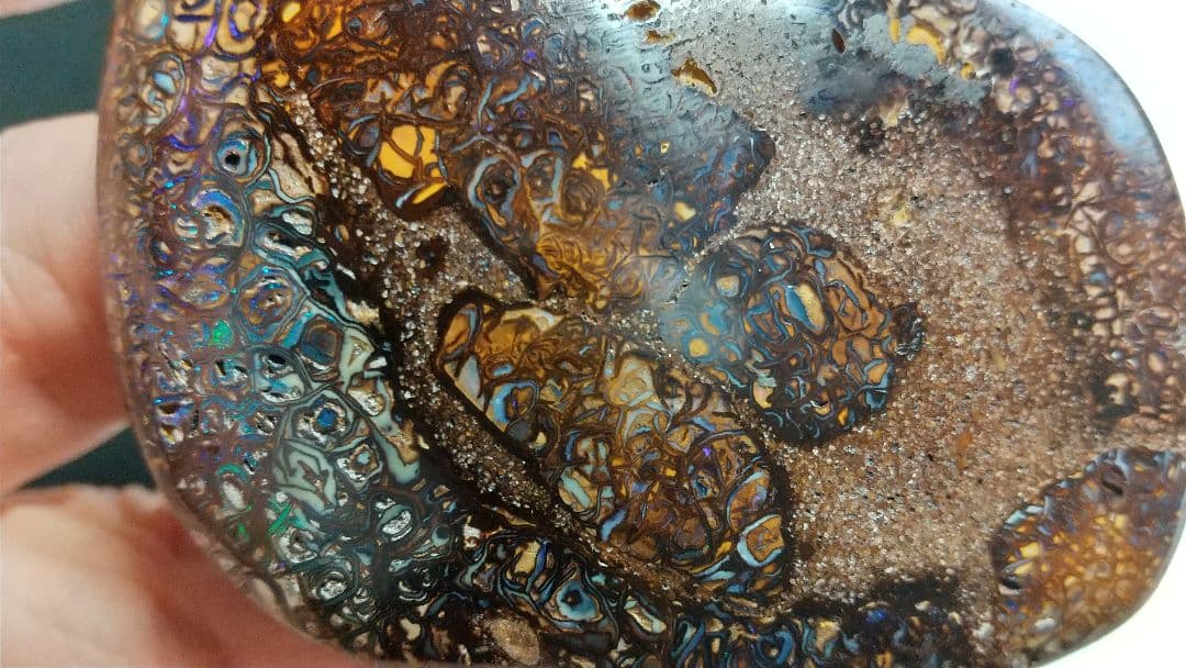 ボルダ―オパ―ル 原石