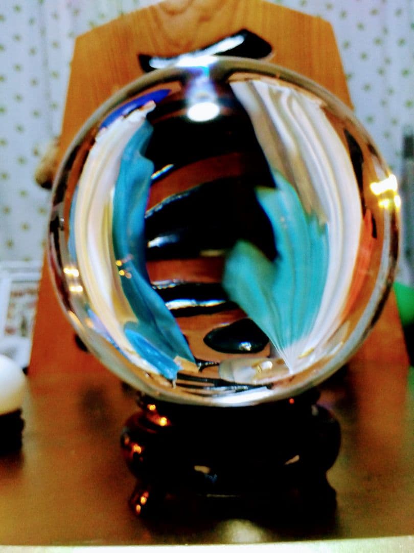 超綺麗＆超希少.特大.水晶玉の置物直径13センチ位..2段式台座