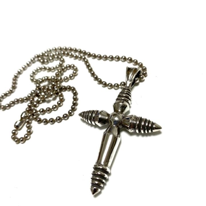 STANLEY GUESS☆スモールクロスペンダント☆新品未使用☆