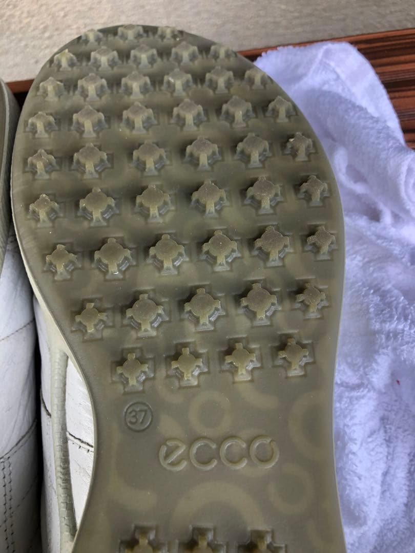 美品 ECCO ゴルフシューズ 37 23.5cm スパイクレス
