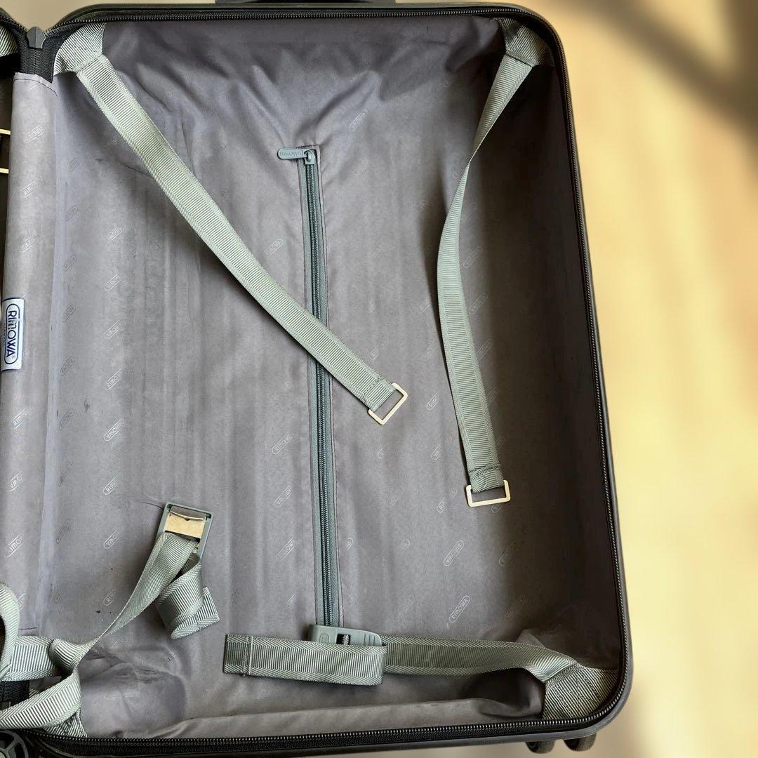 RIMOWA ブラック キャリーケース　Sサイズ　機内持ち込み　黒　4輪