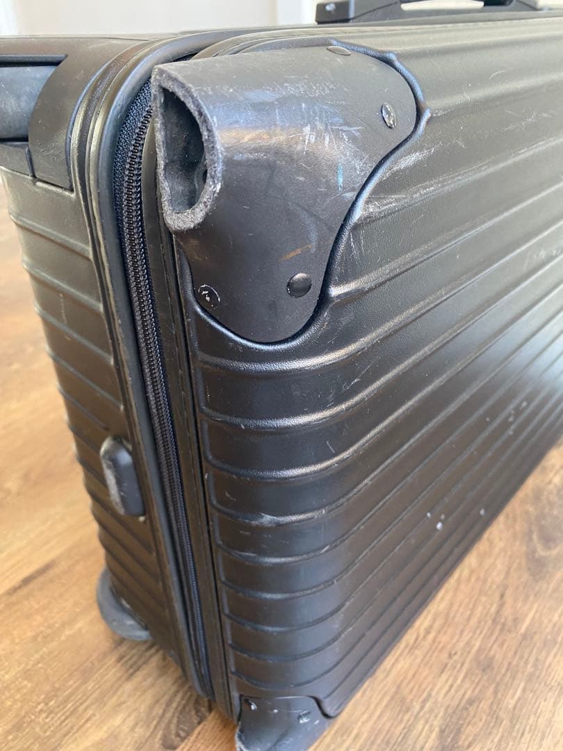 RIMOWA ブラック キャリーケース