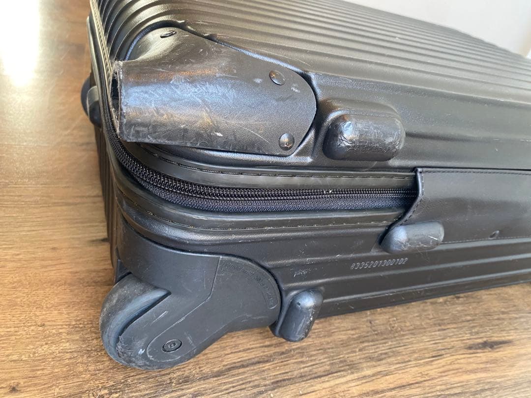 RIMOWA ブラック キャリーケース