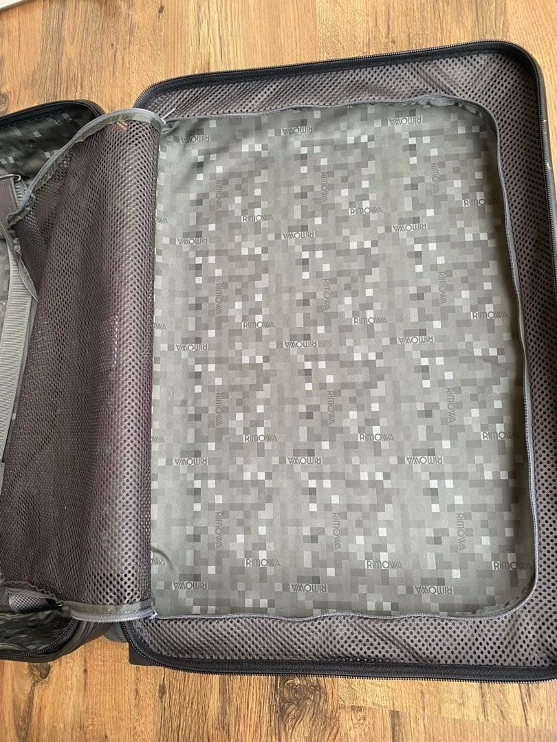 RIMOWA ブラック キャリーケース