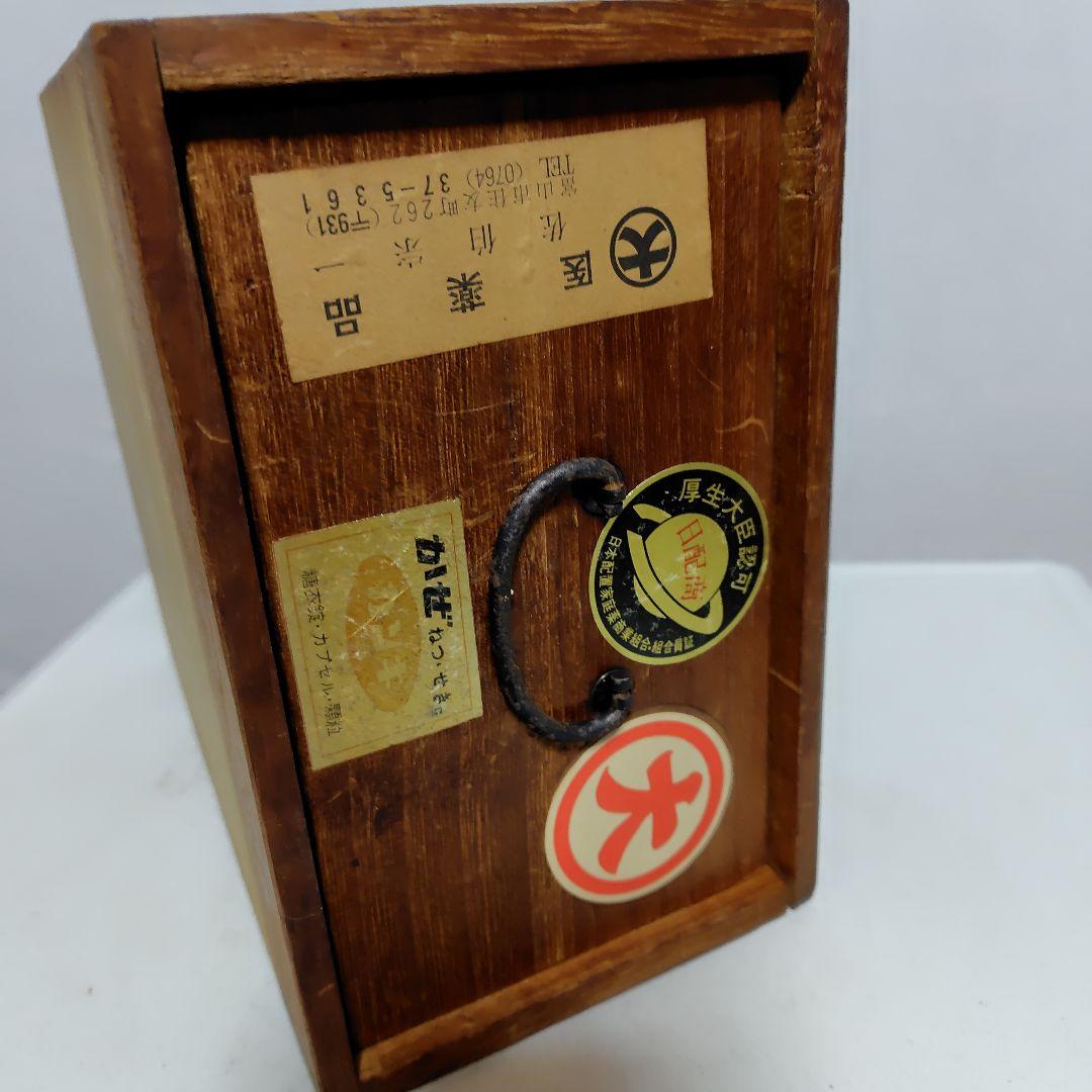 富山、年代物薬箱、本桐製今では入手困難品です。