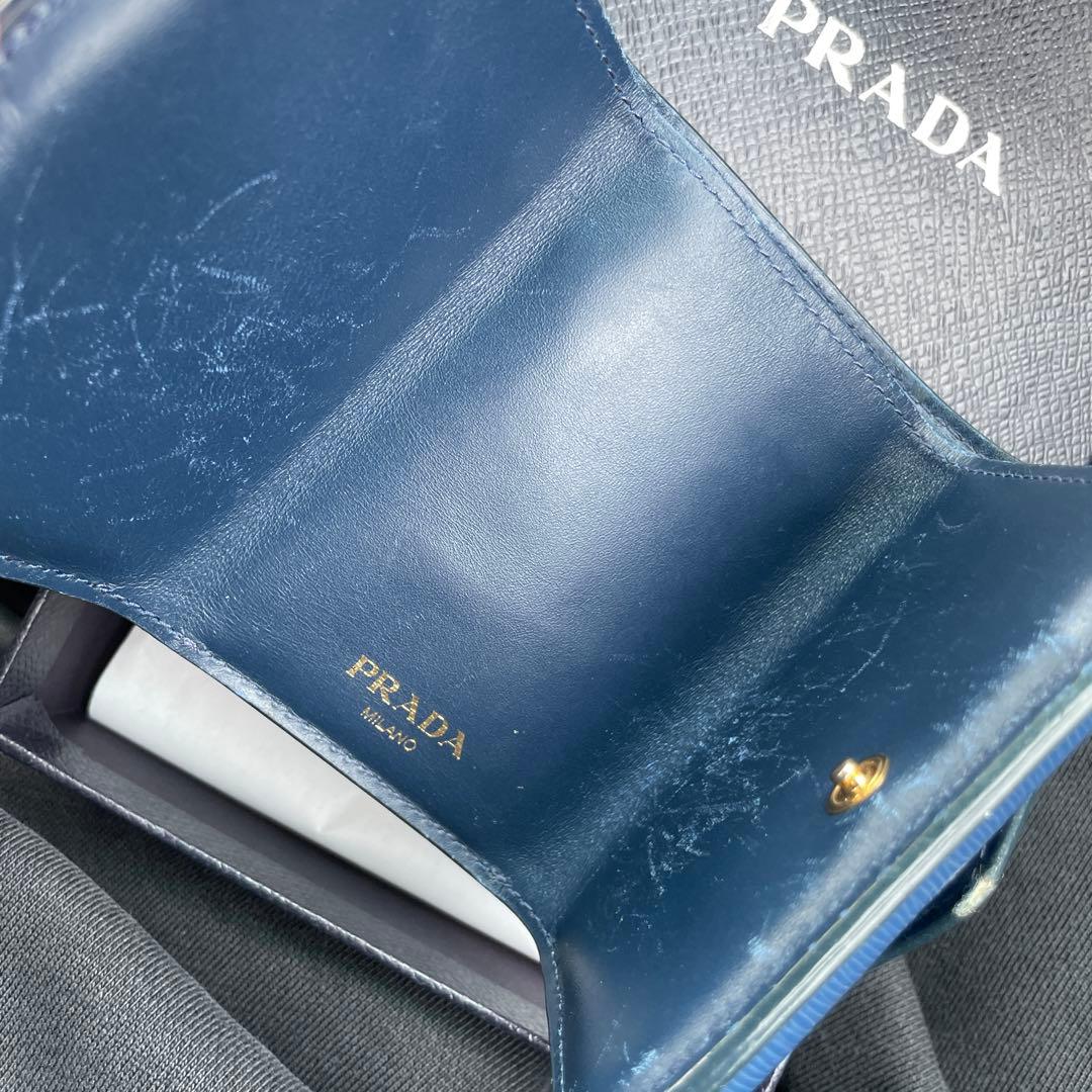 PRADA ブルー 三つ折り財布 箱付き