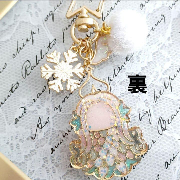 白雪の天使♡アマビエさん　レジンキーホルダー　ハンドメイド