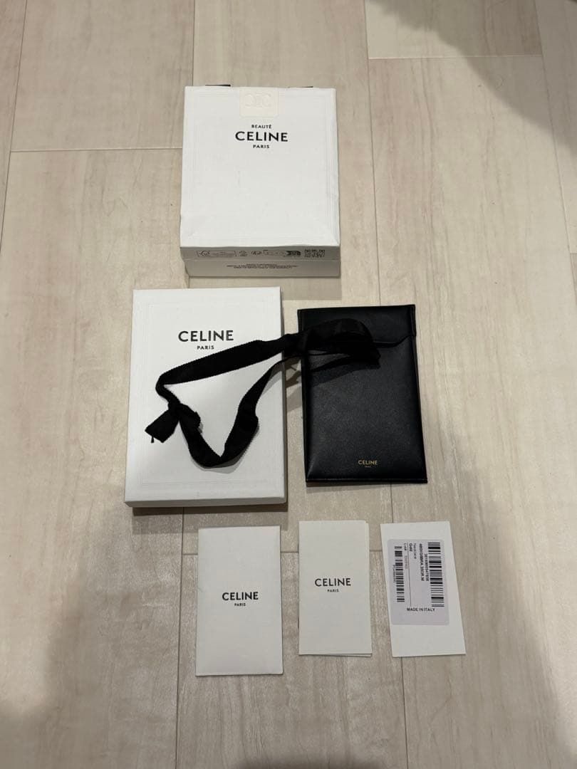 セリーヌ　トリンオフロックネックレス