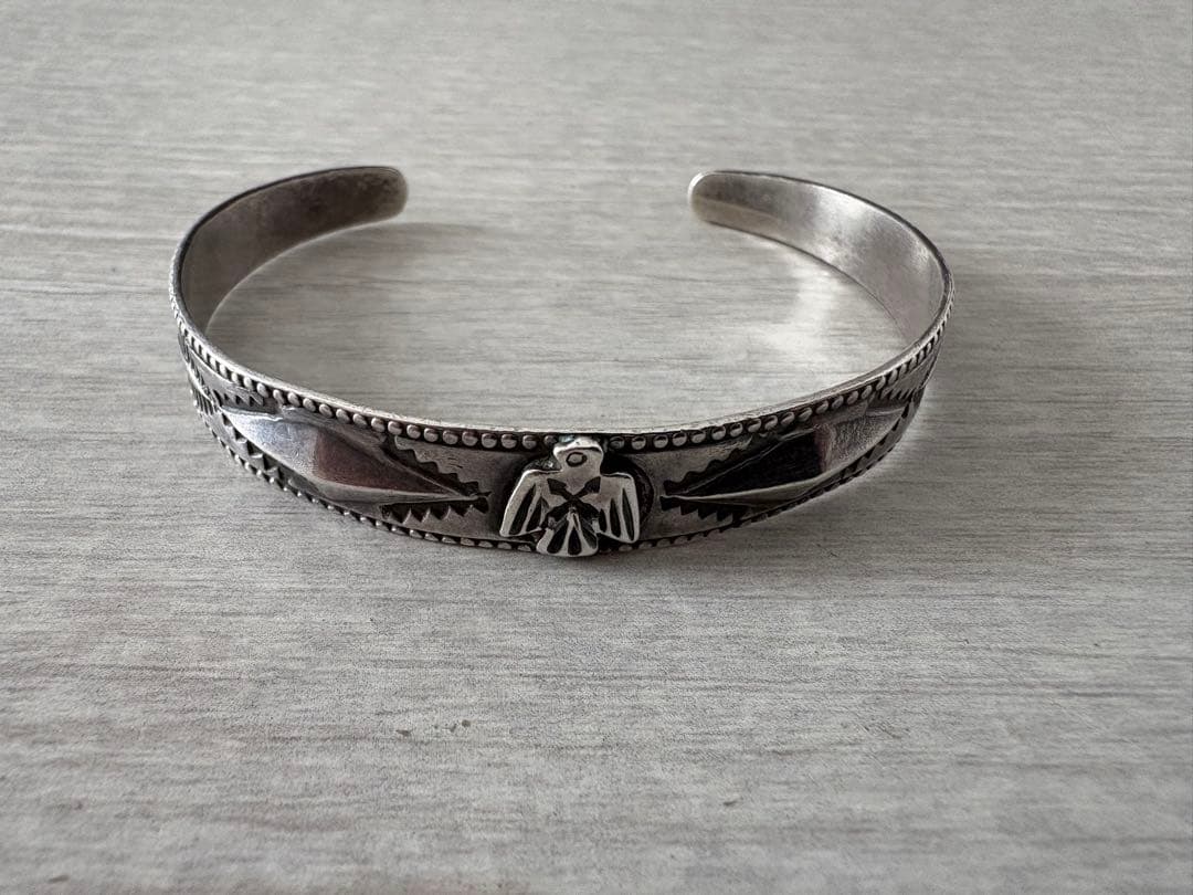 ナバホ族 ビンテージ サンダーバード バングル