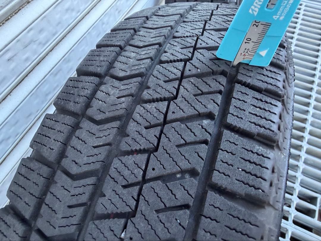VRX2 冬タイヤ 155/65R14 ×4本 中古