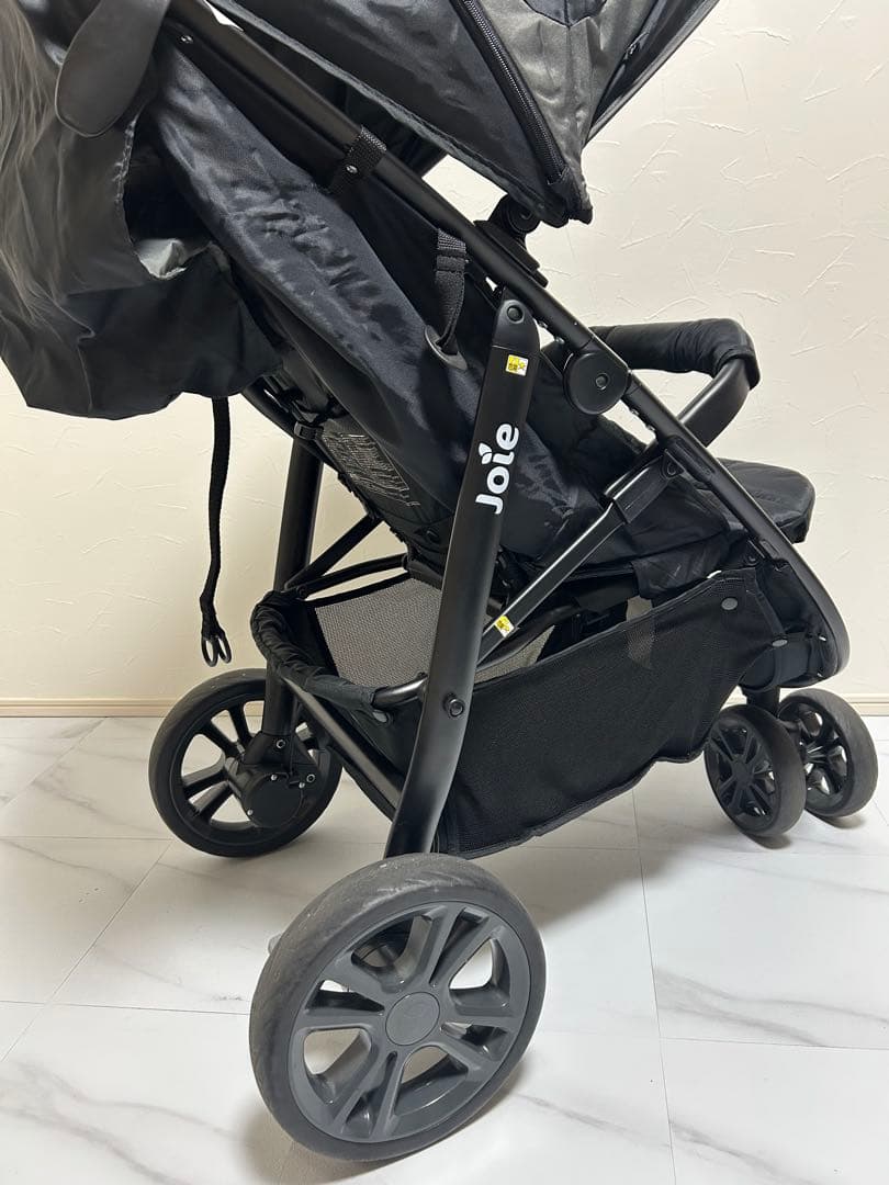 【送料込み】❗️激美品❗️joieベビーカー　ライトトラックス　ミッドナイト