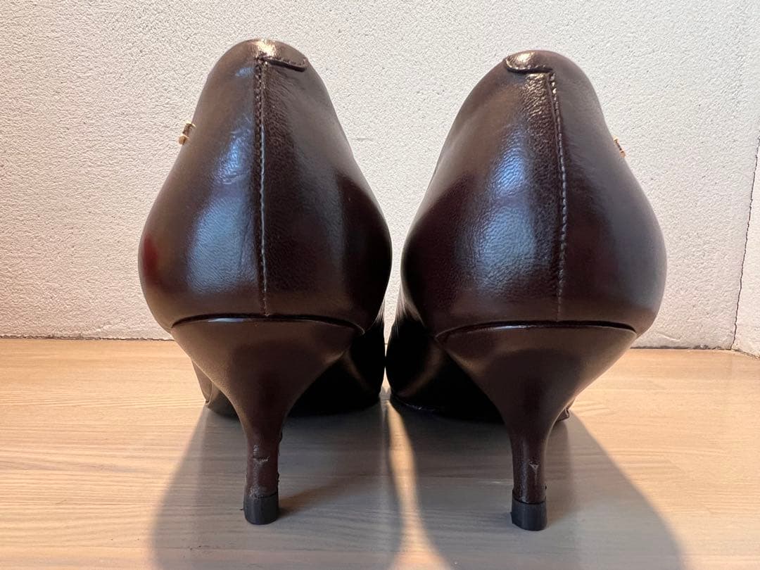 CHANEL ブラウン ポインテッドトゥ パンプス 37 1/2 C
