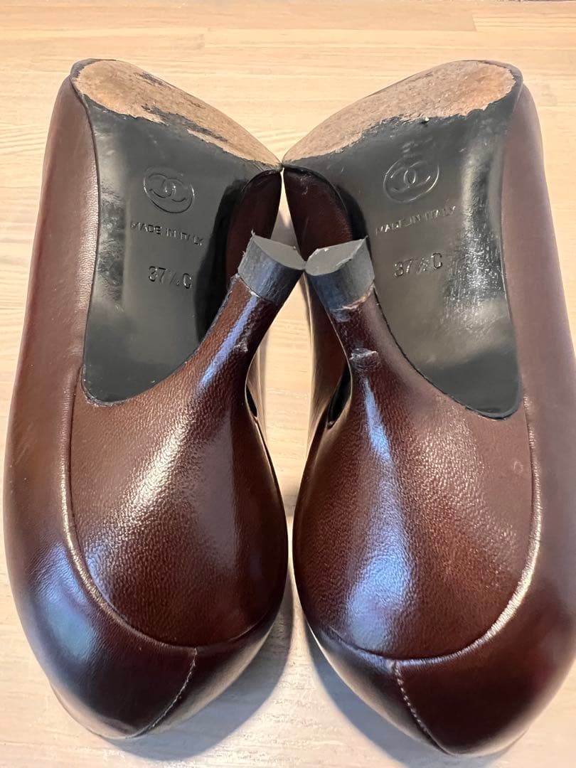 CHANEL ブラウン ポインテッドトゥ パンプス 37 1/2 C