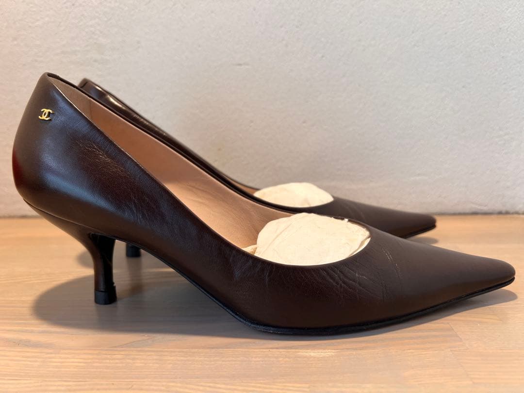 CHANEL ブラウン ポインテッドトゥ パンプス 37 1/2 C